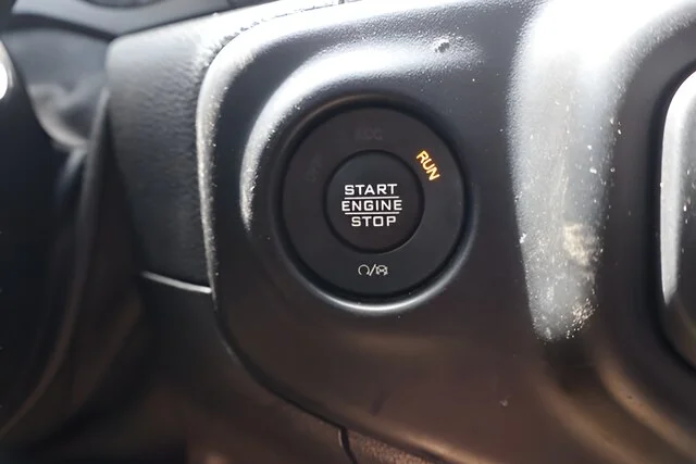 Used 2021 Granite Crystal Metallic Clearcoat Jeep Sport image 18