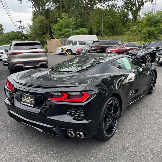Used 2020 BLACK Chevrolet 2LT image 3