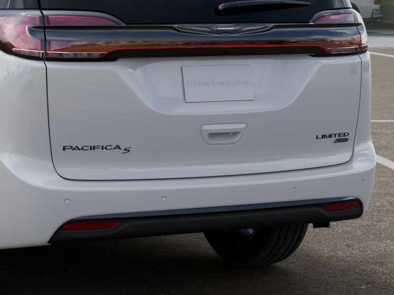 New 2026 Bright White Clear-Coat Exterior Paint Chrysler Limited image 46