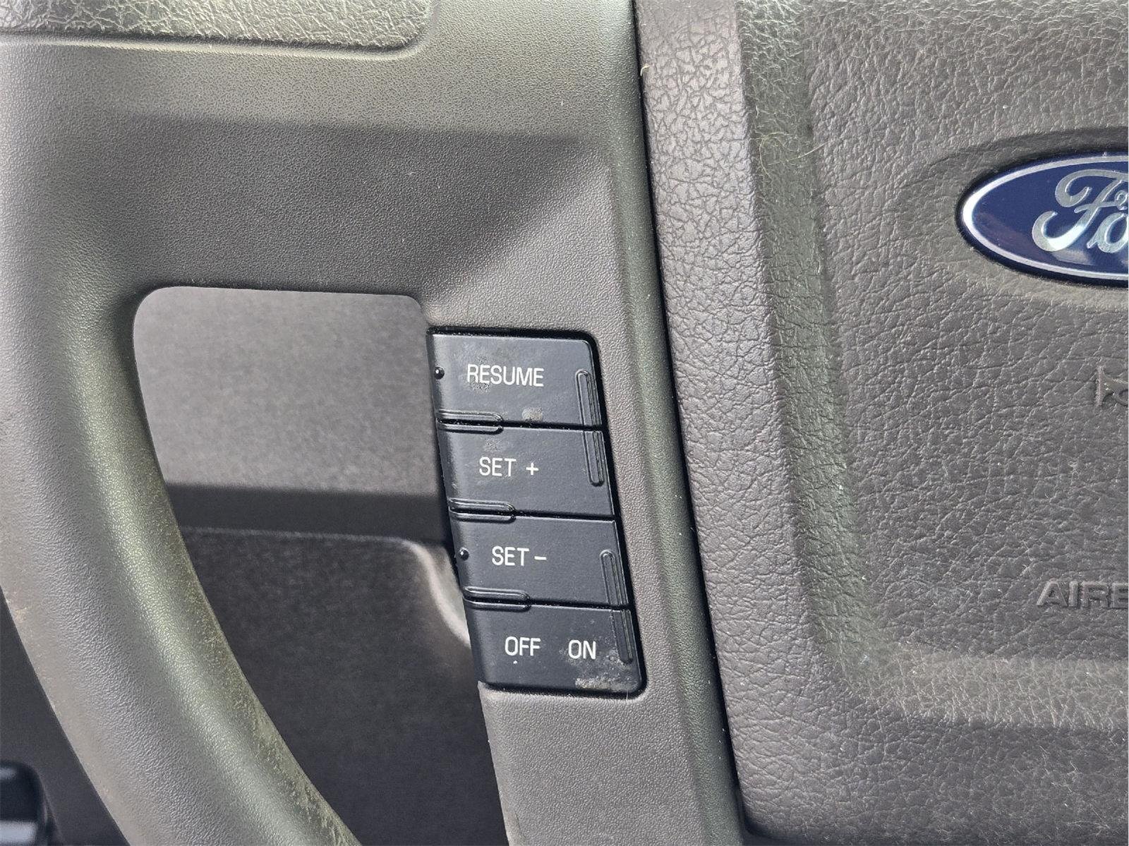 Used 2009  Ford XLT image 25