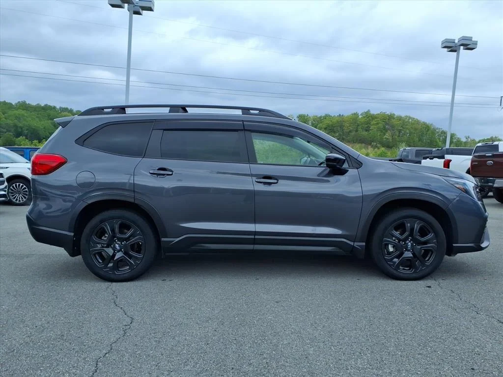 Used 2024 Magnetite Gray Metallic Subaru Onyx Edition Limited image 6