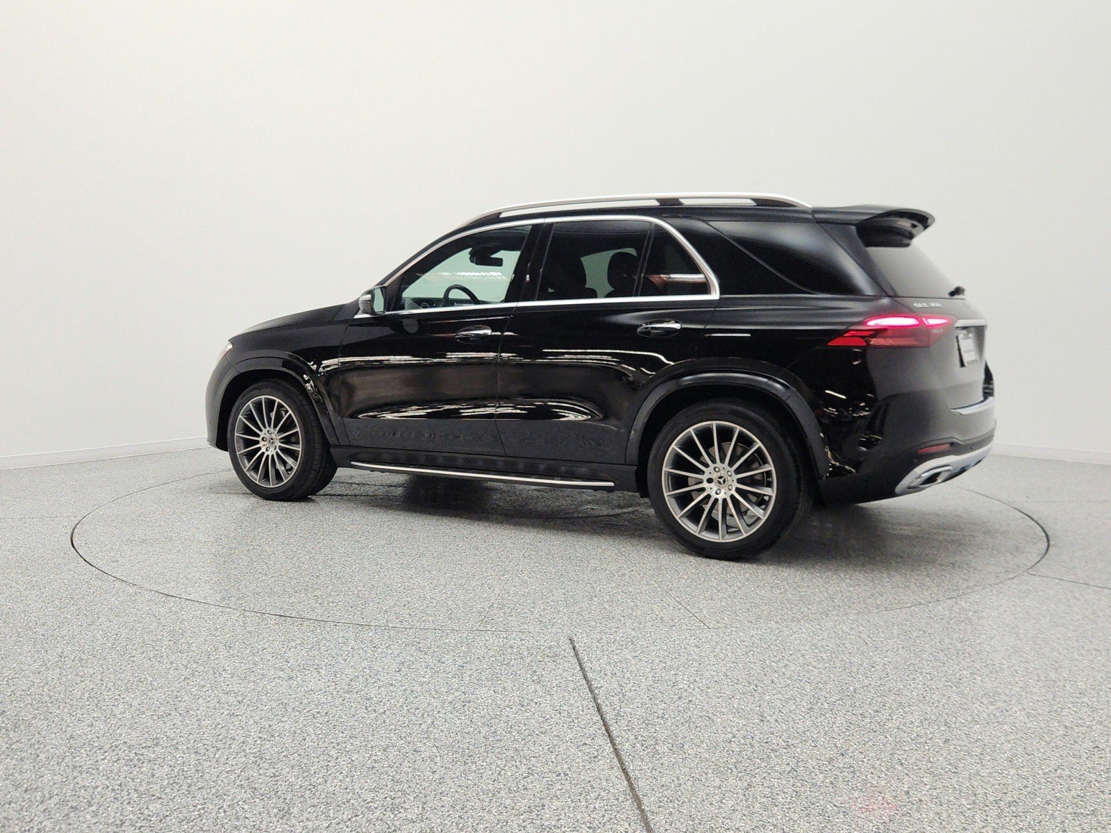 Used 2024 Black Mercedes-Benz GLE 350 4MATIC® SUV image 8