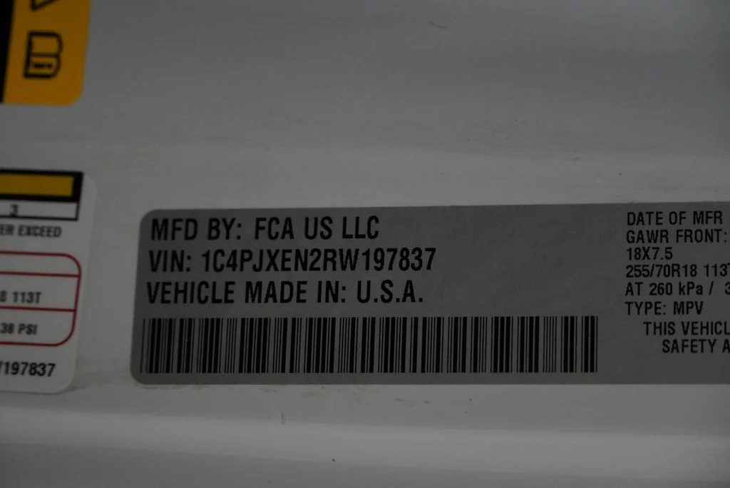 Used 2024 White Jeep Sahara image 51