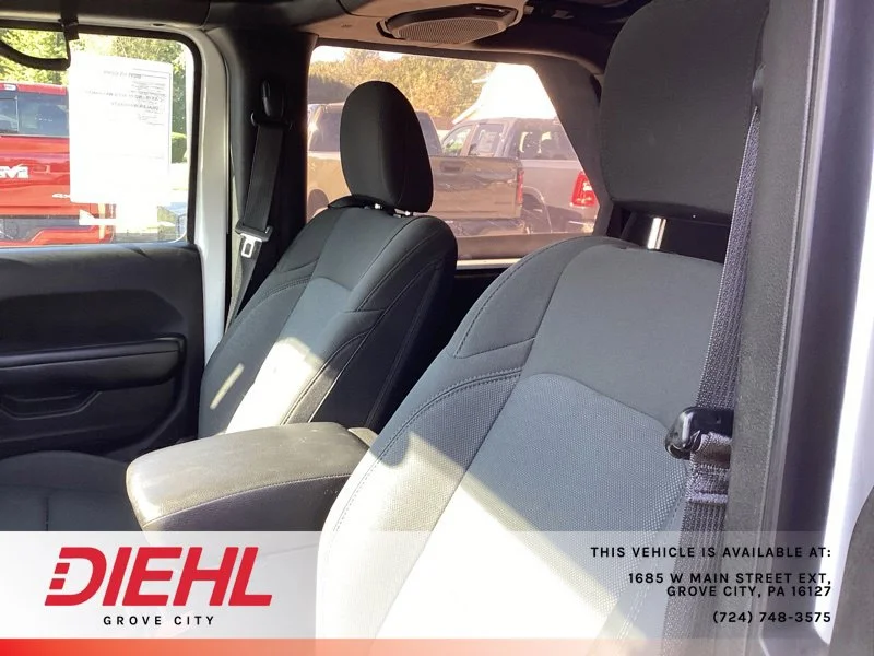 Used 2019 White Jeep Sport S image 13