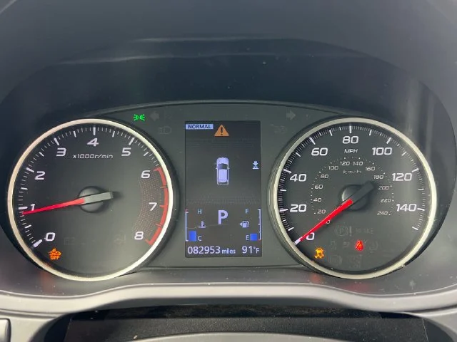 Used 2022  Mitsubishi LE image 16
