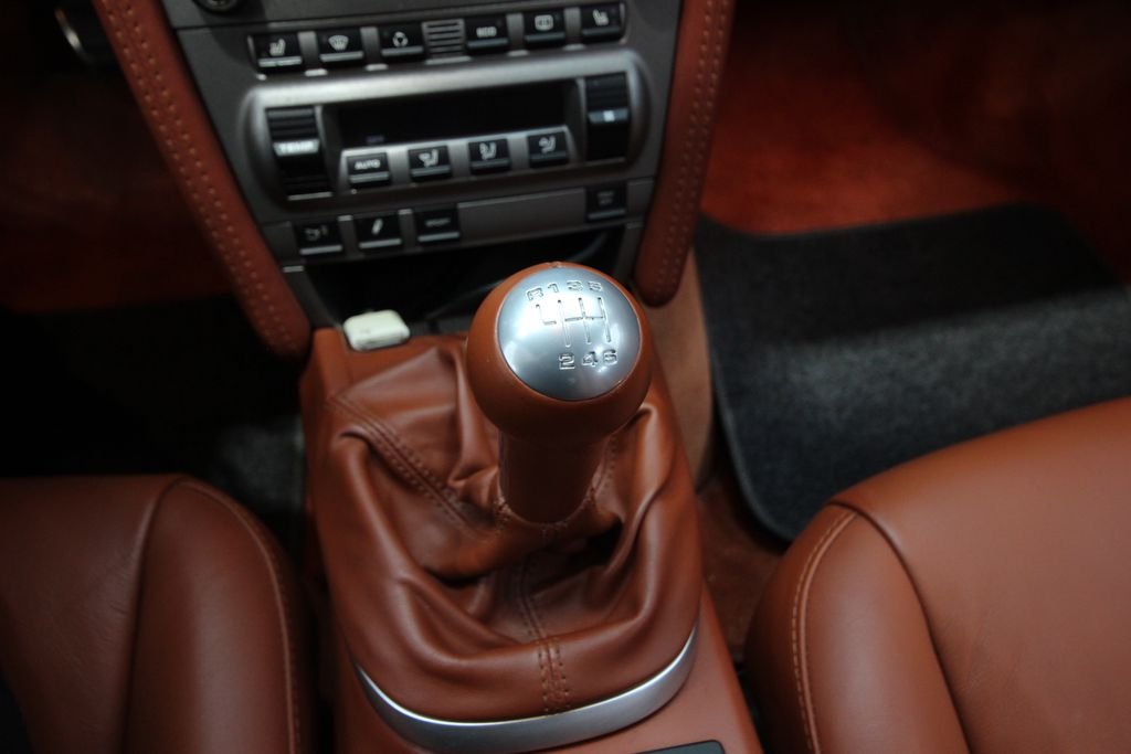 Used 2006 Silver Porsche Carrera S image 25