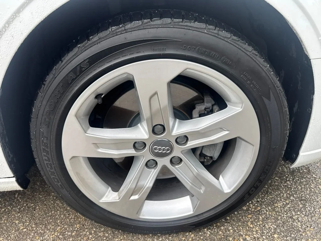 Used 2018 White Audi 2.0T Premium image 11