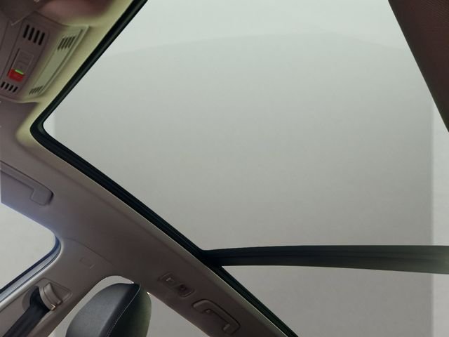 2026 Volkswagen Taos SEL - Photo 6