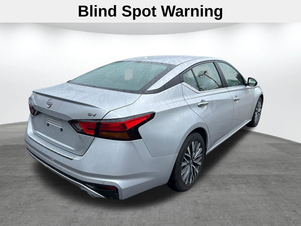 Used 2023 Silver Nissan 2.5 SV image 6