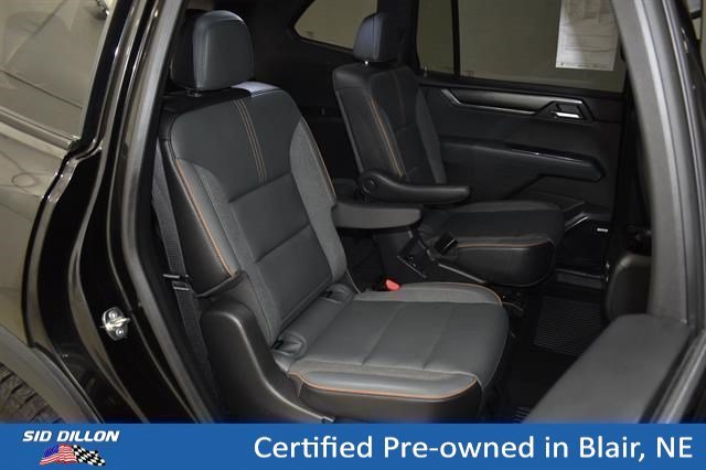 Used 2025 Ebony Twilight Metallic GMC AWD AT4 image 11