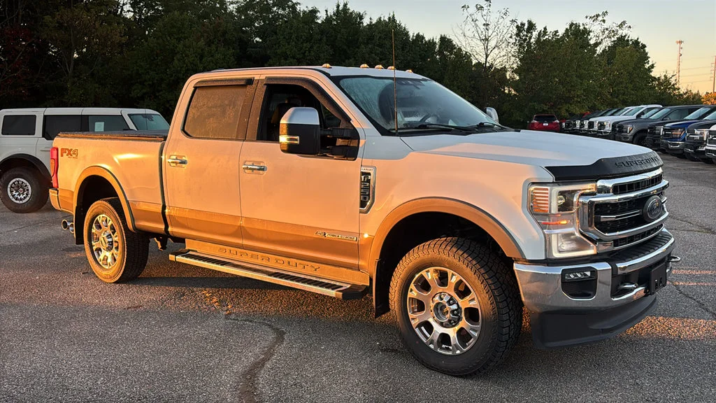 Used 2022 White Ford Lariat image 26