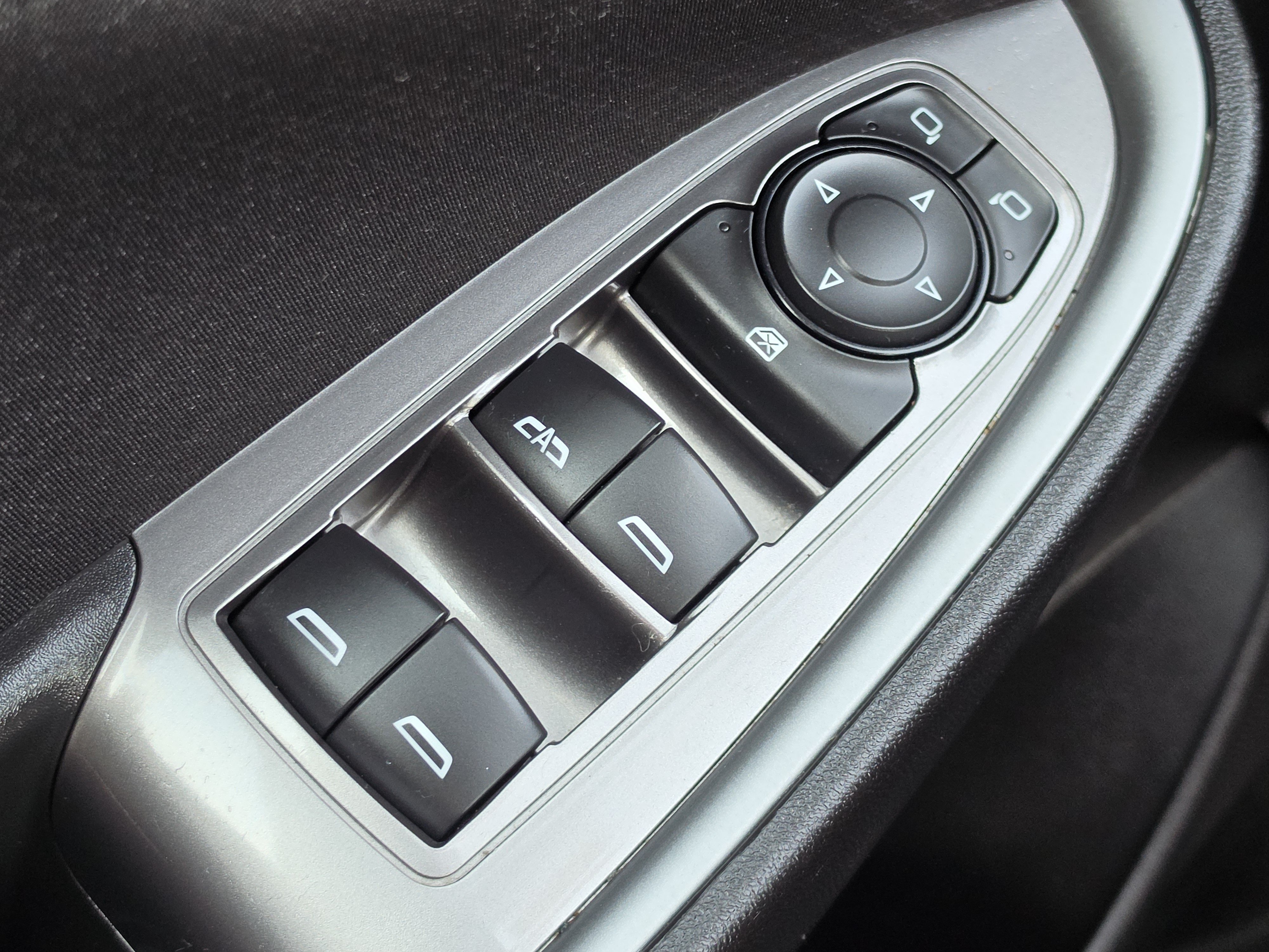 Used 2024 Mineral Gray Metallic Chevrolet LT image 13