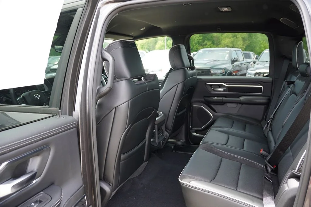 New 2026 Granite Crystal Metallic Clear-Coat Exterior Paint RAM Laramie image 11