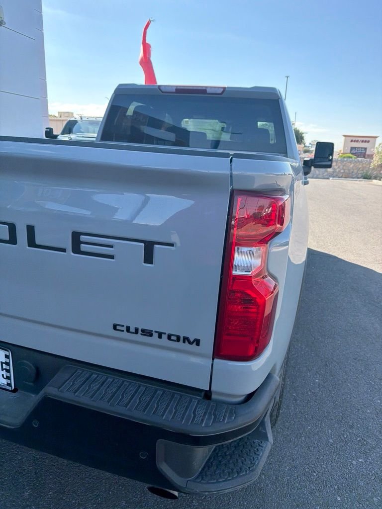 Used 2025 Gray Chevrolet Custom image 14