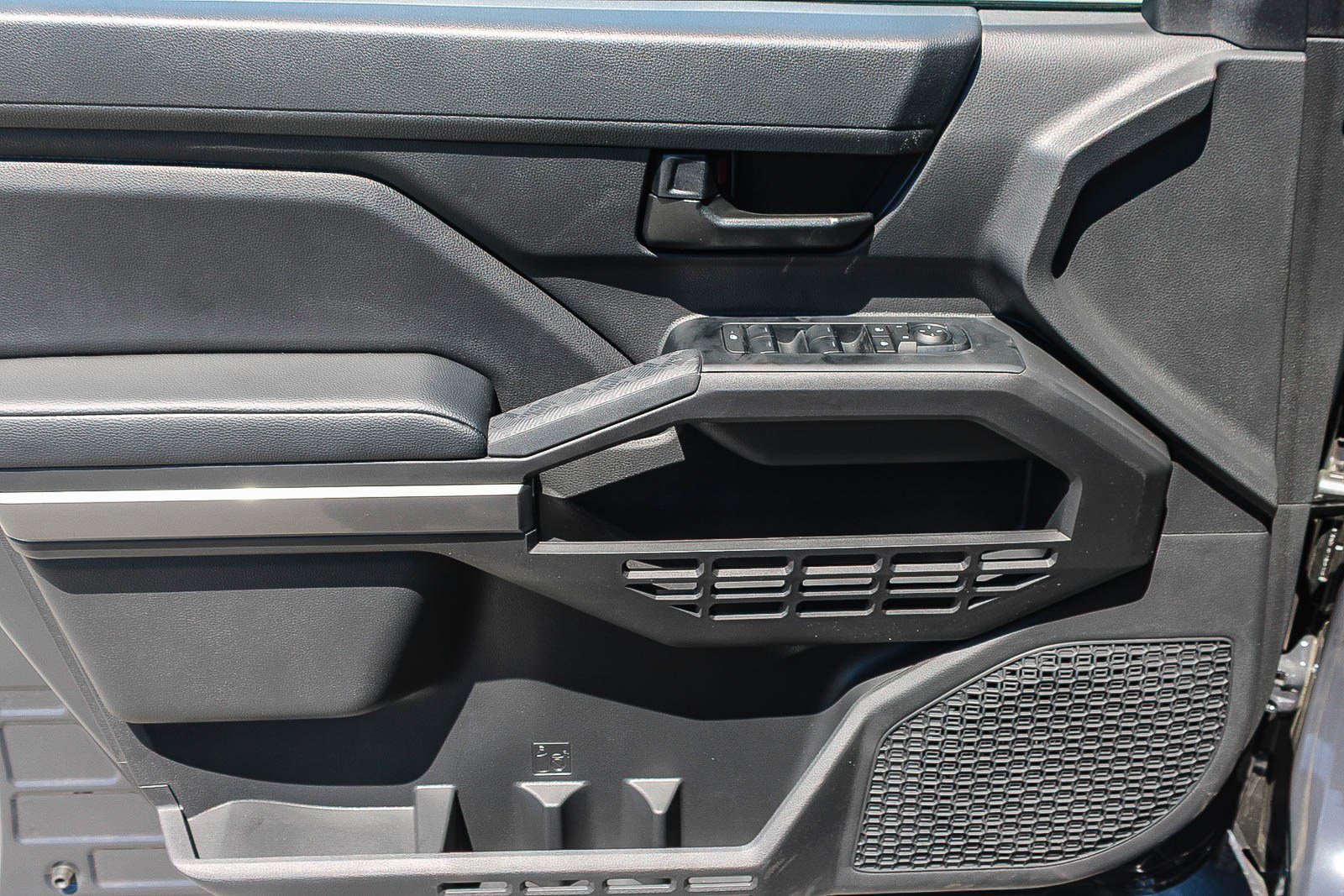 2026 Toyota Tacoma SR5 - Photo 22