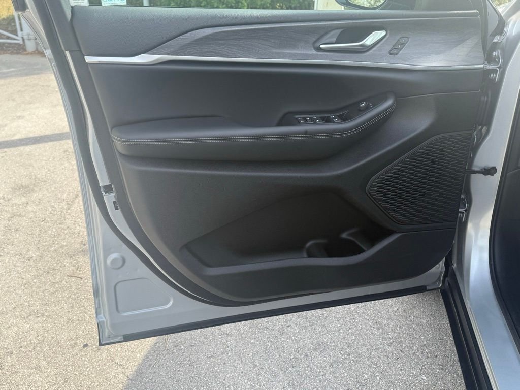 2025 Jeep Grand Cherokee Limited - Photo 30