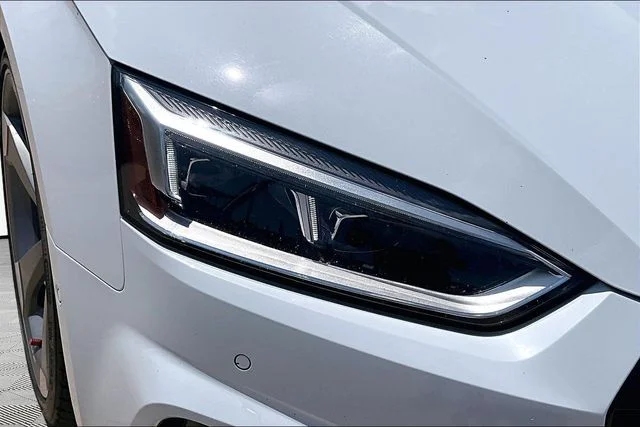 Used 2019 White Audi Prestige image 31
