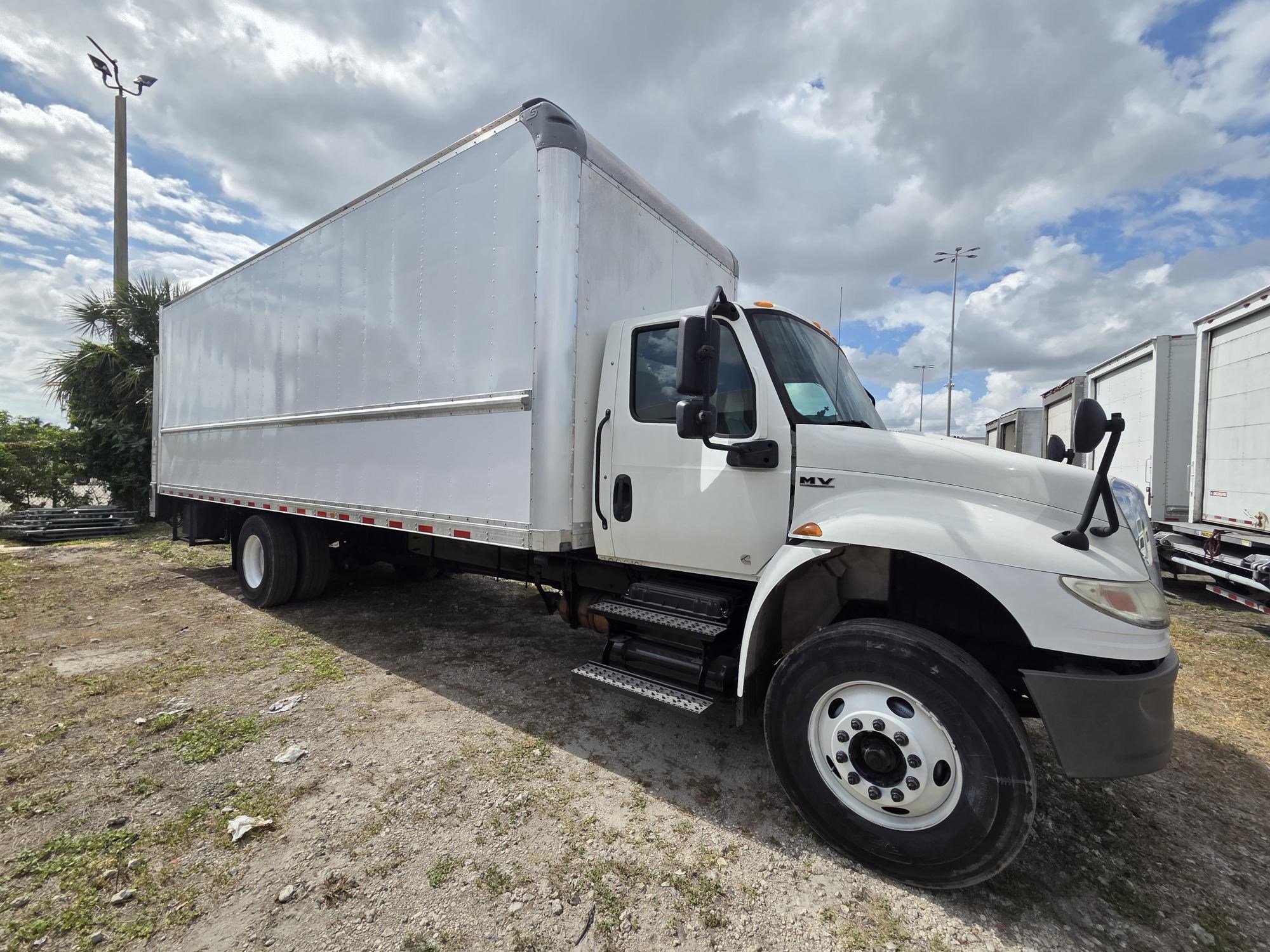 Pre-Owned 2020 INTERNATIONAL MV607 SBA 4X2 Box Truck for