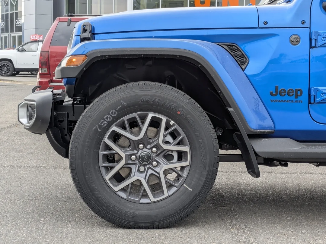 New 2025 Blue Jeep Sahara - - 4x4 - Adaptive Cruise - 12.3inch Display - Blind Spot Mon & More! image 9