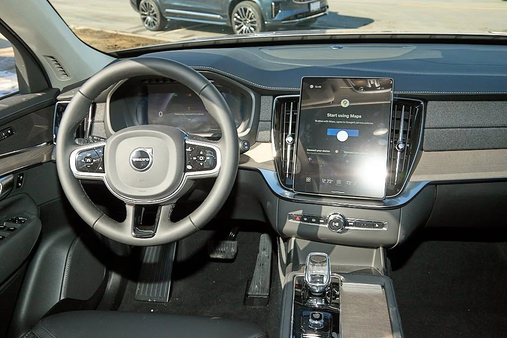 New 2026 Aurora Silver Volvo Plus image 26