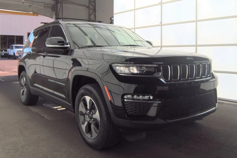 2022 Jeep Grand Cherokee 4xe 4x4's photo