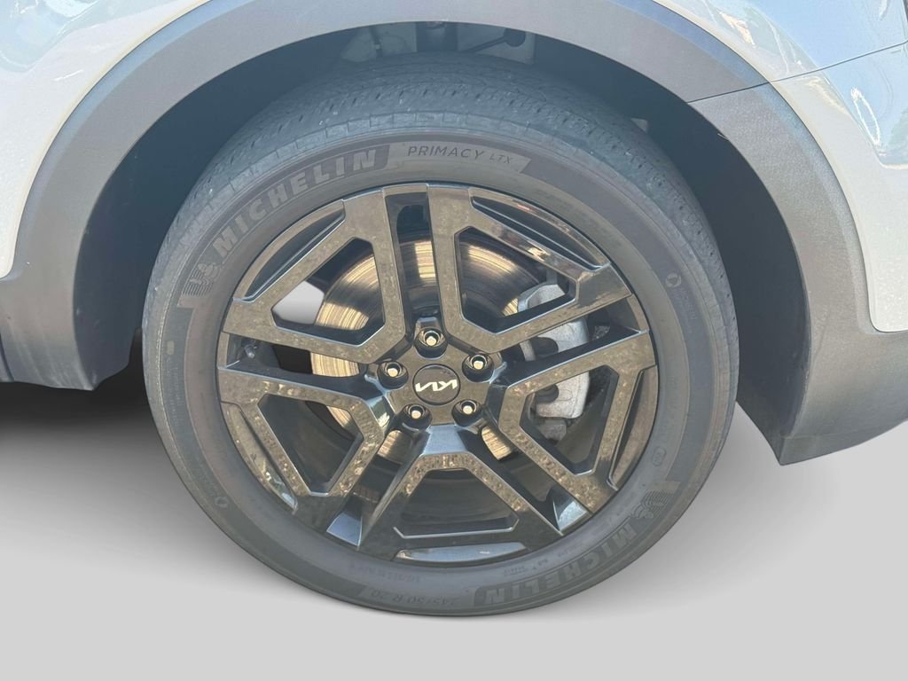 Used 2023 Gray Kia EX X-Line image 7