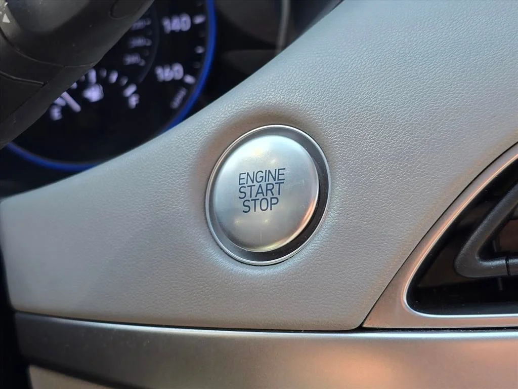 Used 2021 Gray Hyundai SEL image 17