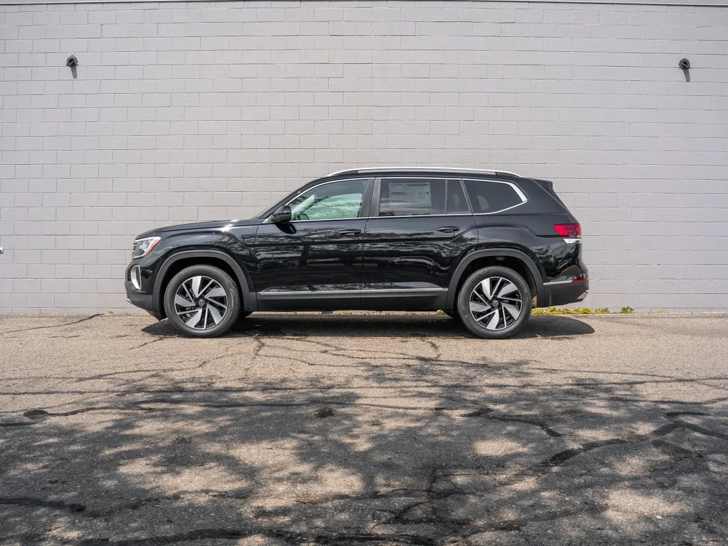 New 2026 Black Volkswagen 2.0T SEL image 3