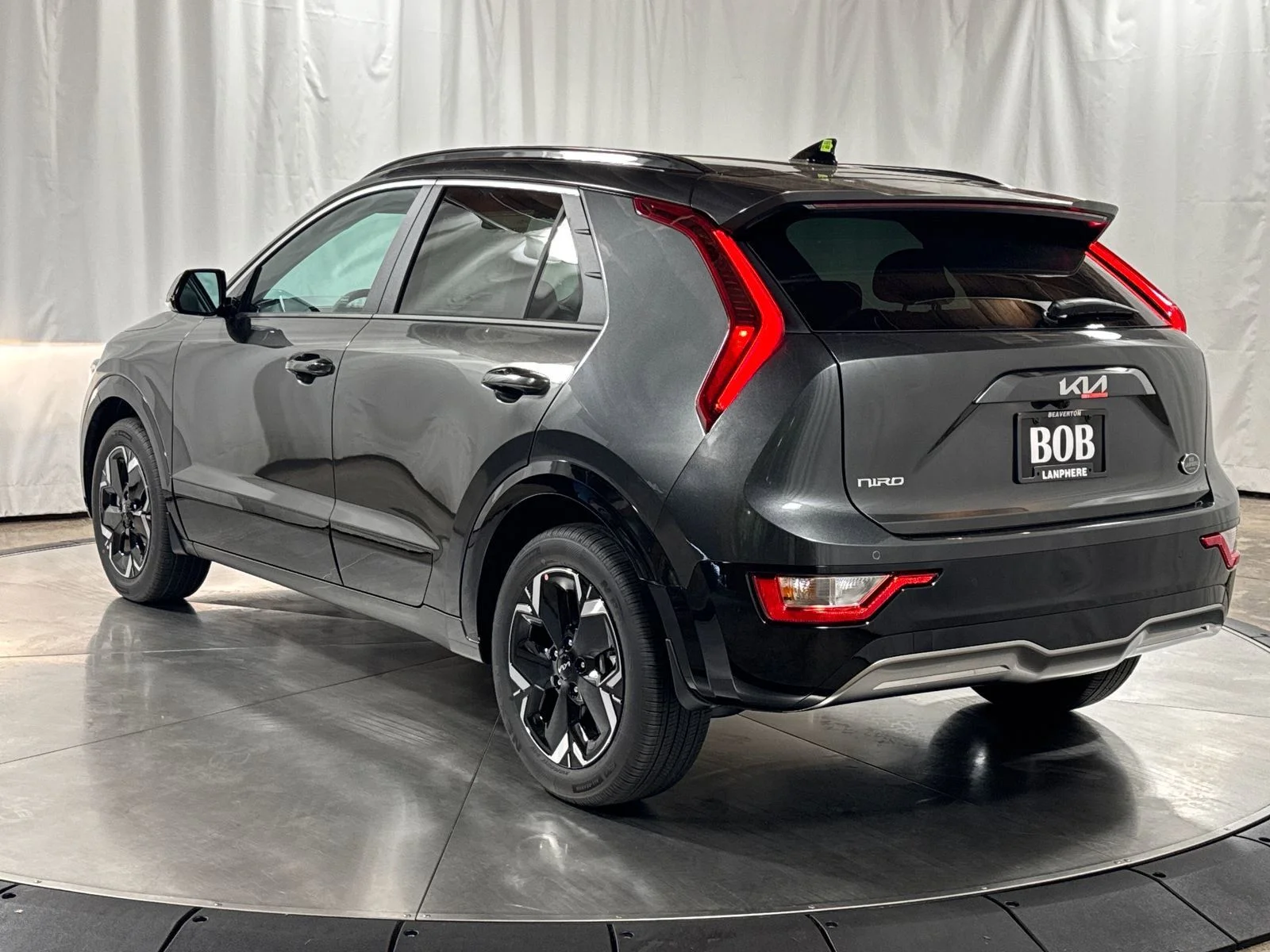 New 2026 Gray Kia Wind image 7