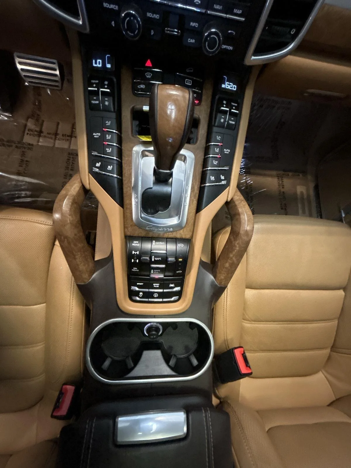 Used 2015 Palladium Metallic Porsche Turbo image 25