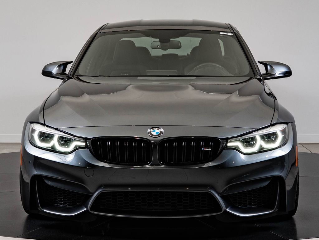 Used 2018 Mineral Gray Metallic BMW  image 2