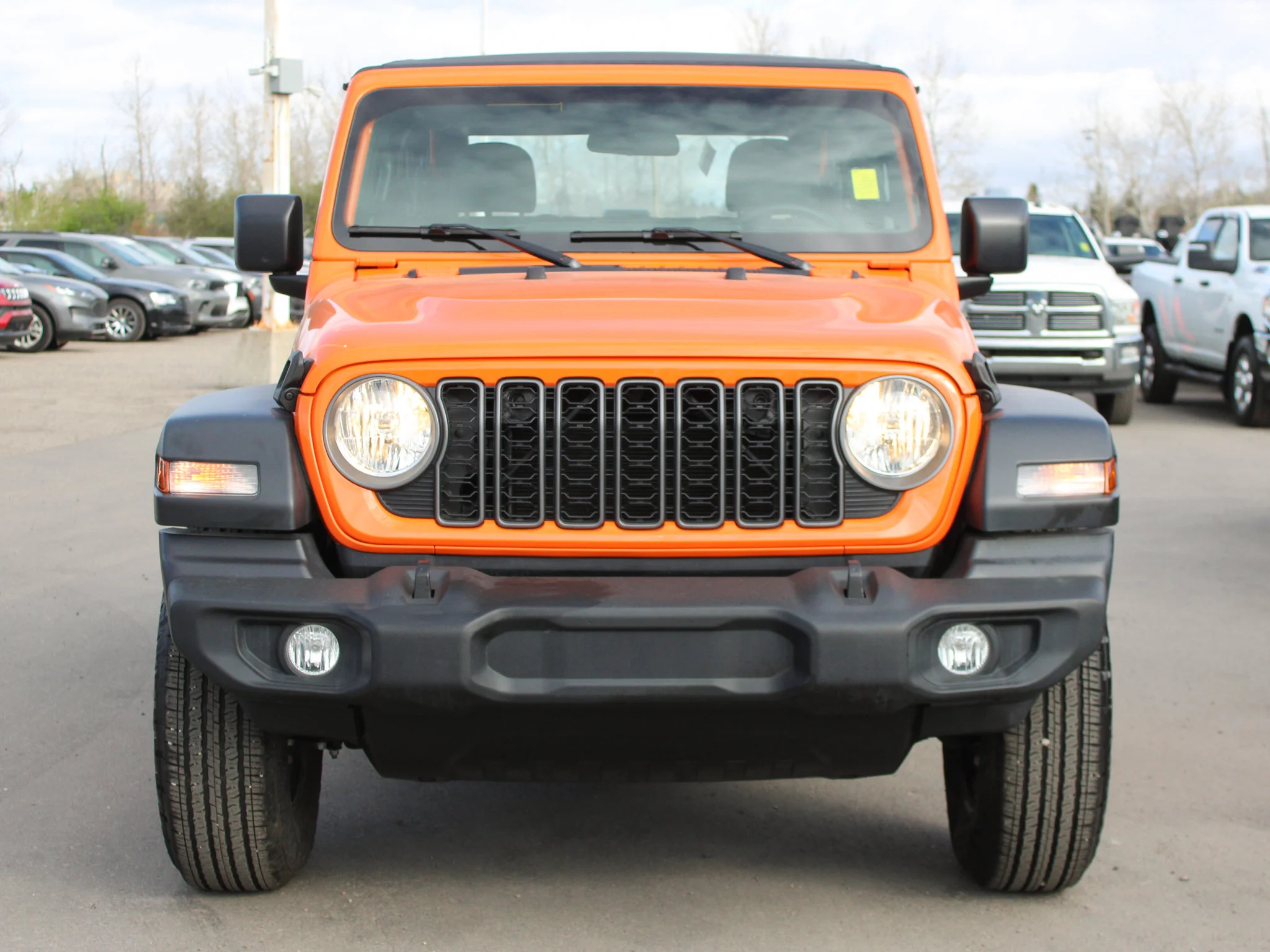 Certified Used 2025 joose Jeep Sport* 2 Door | Trailer Tow Group | Apple CarPlay | Backup Camera | Skid Plates | 12.3?inch display image 11