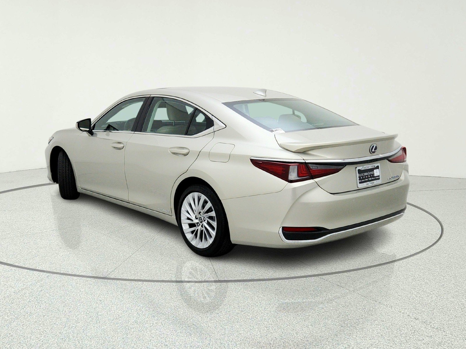 Used 2019 MOONBEAM BEIGE Lexus ES 300h Luxury image 12