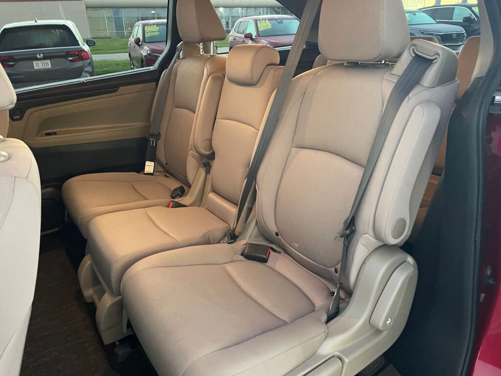 2024 Honda Odyssey EX - Photo 19