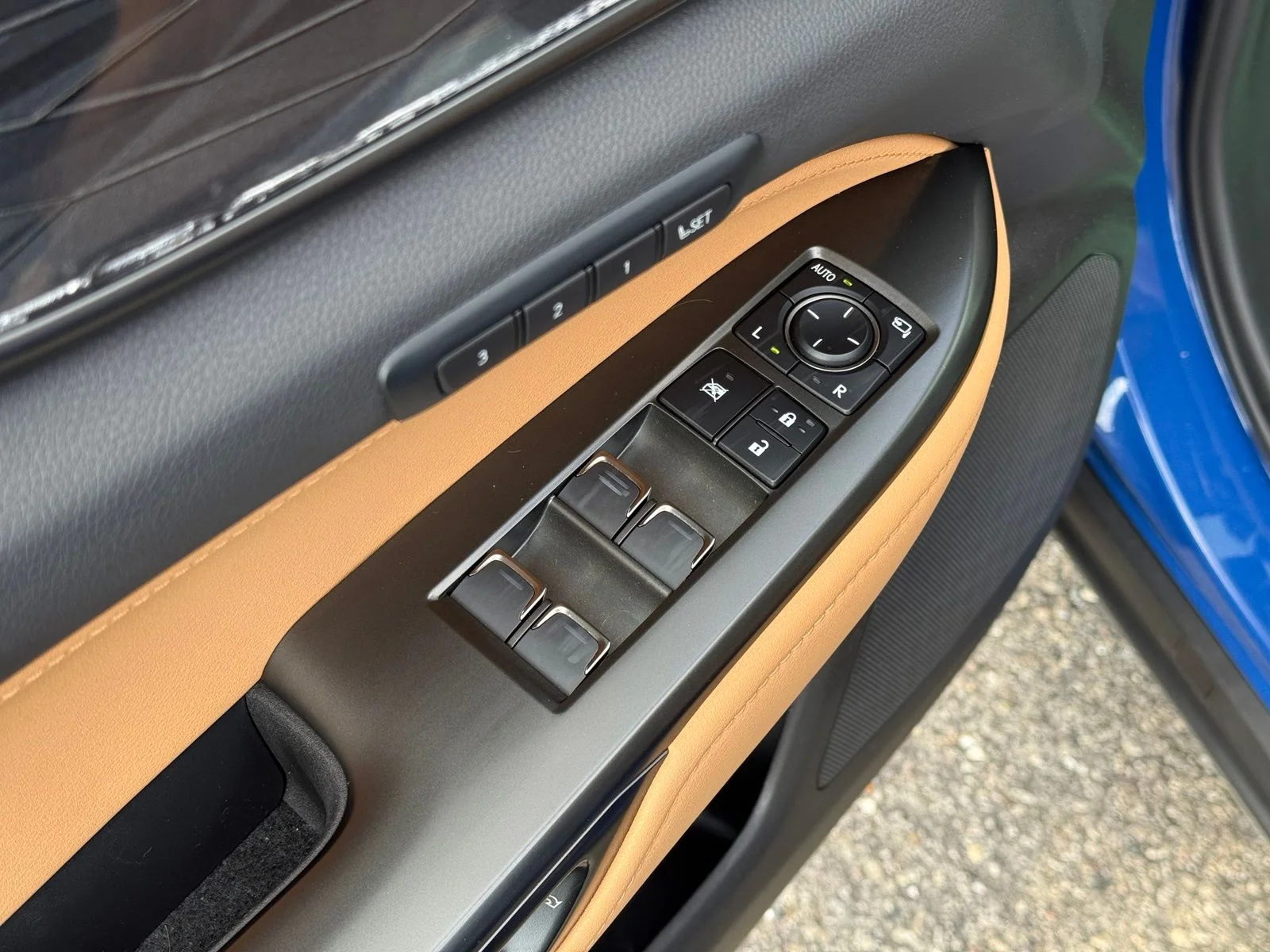 Used 2025 Blue Lexus 350 Premium image 15