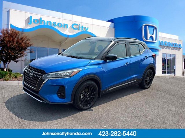 Pre-Owned 2023 Nissan Kicks SR