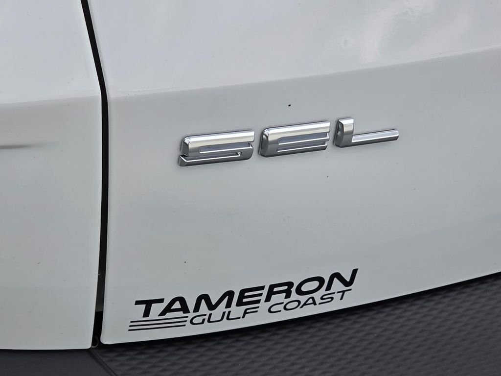 Used 2022 White Ford SEL image 35