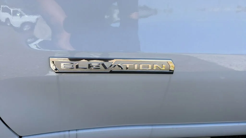New 2026 Summit White GMC Elevation image 26