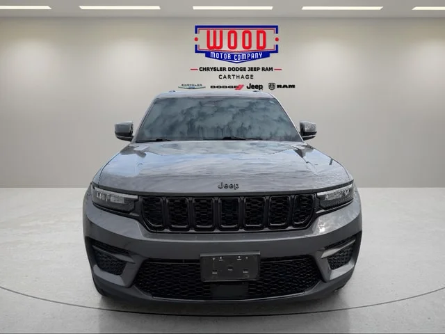 Used 2022 Baltic Gray Metallic Clearcoat Jeep Altitude image 8