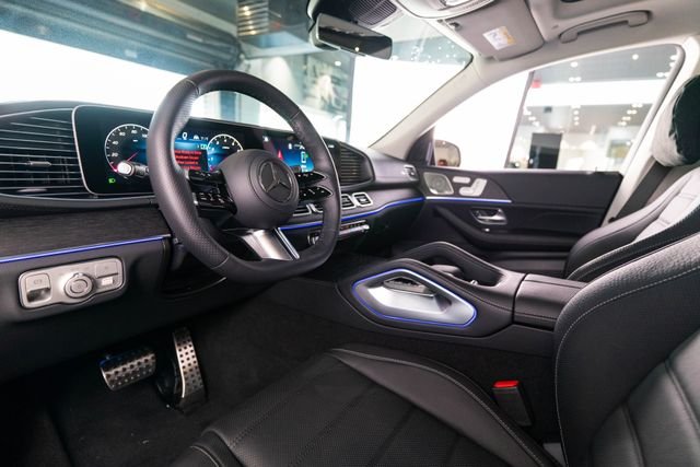 New 2026 Obsidian Black Metallic Mercedes-Benz GLS 450 image 4