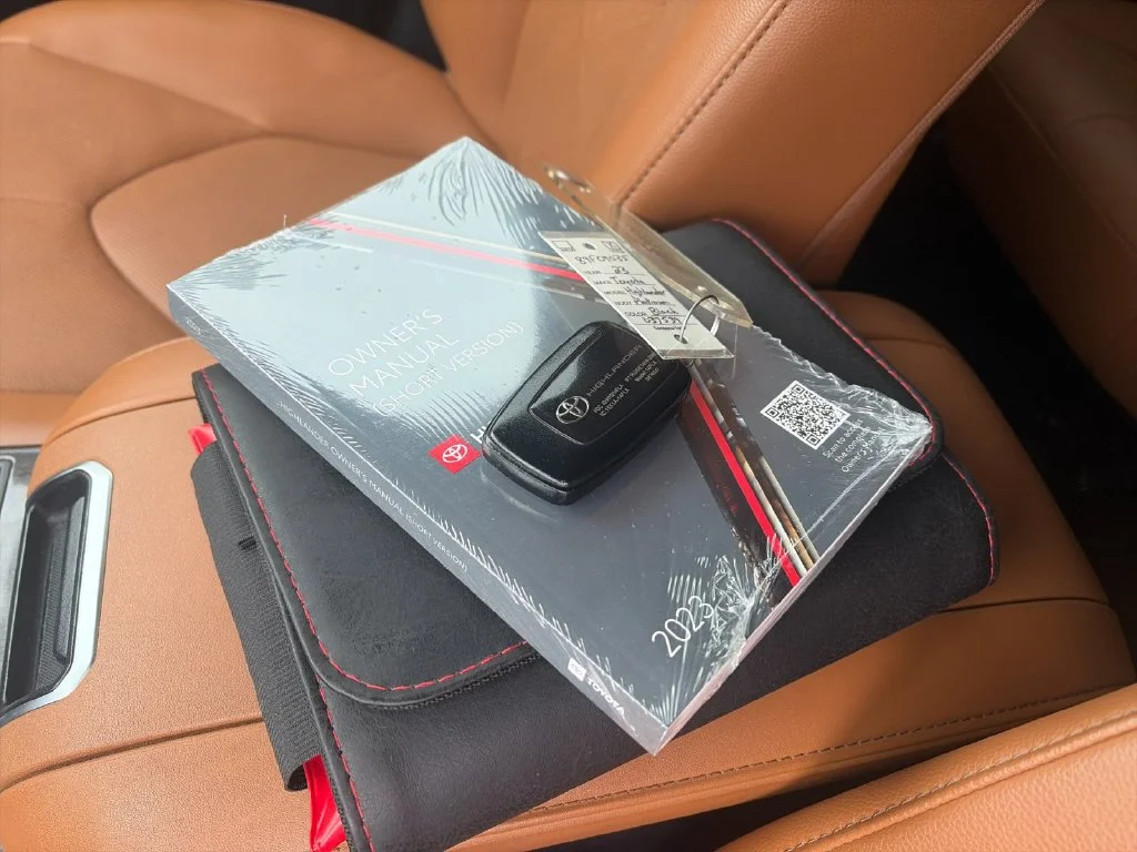 Used 2023 Black Toyota Platinum image 9