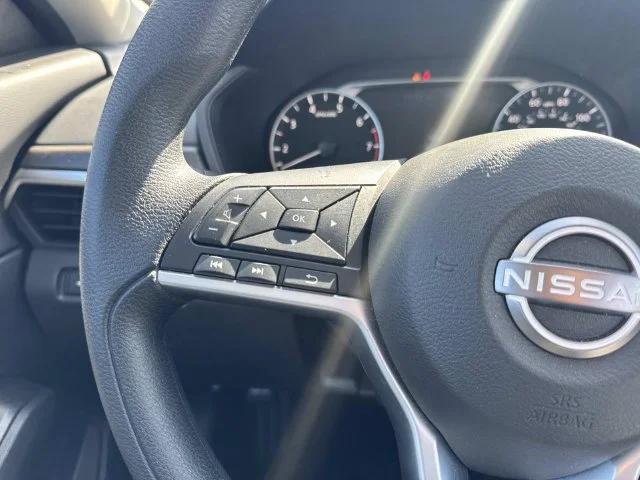 Used 2025 Gray Nissan 2.5 SV image 32