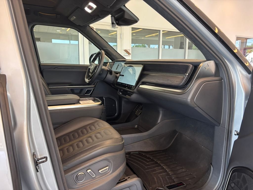Used 2024 LA Silver Rivian Adventure image 18