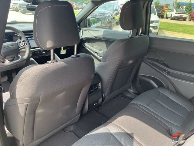 New 2026 Silver Zynith Clearcoat Jeep Laredo image 21