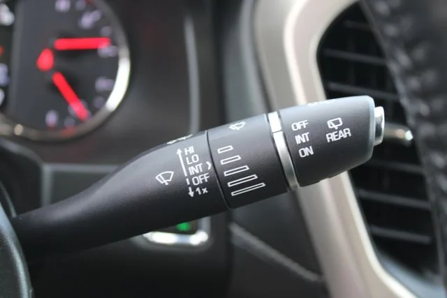 Used 2017 Silver GMC Denali image 29