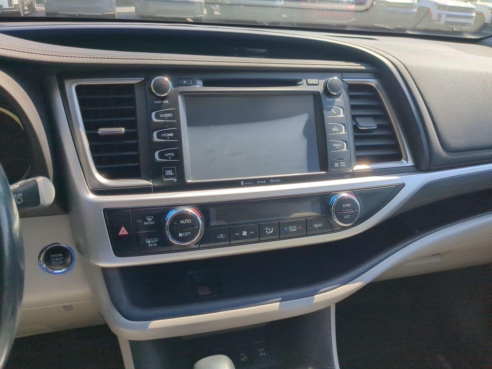 Certified Used 2019 Blizzard Pearl Toyota Limited Platinum image 19