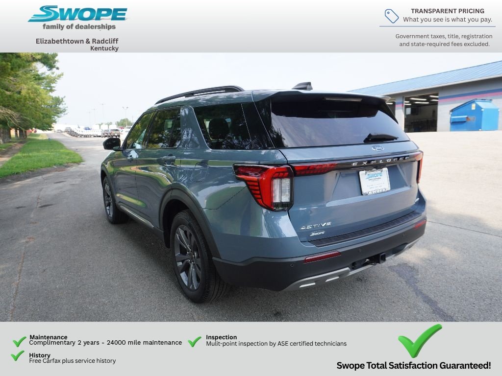 Used 2025 Vapor Blue Metallic Ford Active image 5