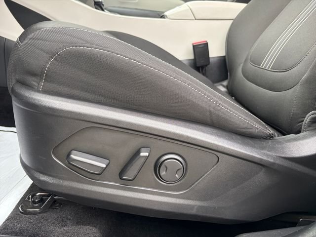 Used 2024 Black Hyundai SEL image 26