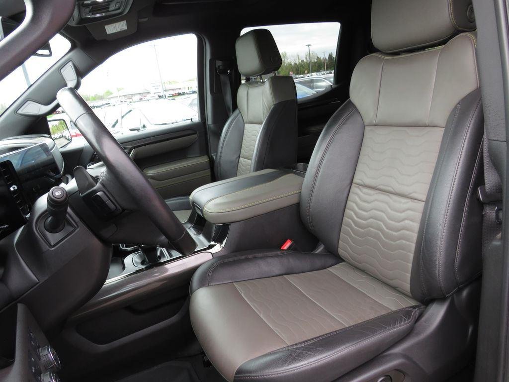 Used 2023 Ash Chevrolet ZR2 image 21