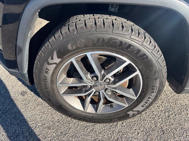 Used 2017 Black Jeep Limited image 4